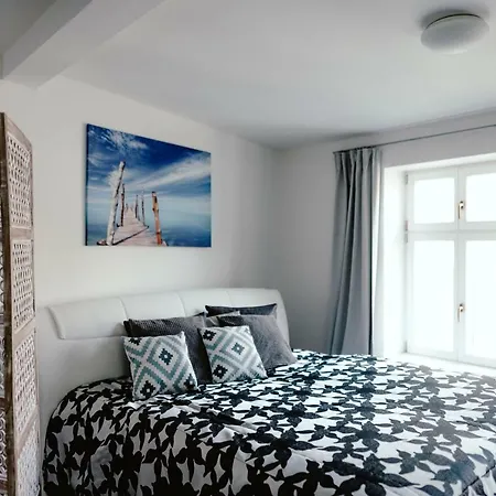 Apartment Zelny Trh 40 *