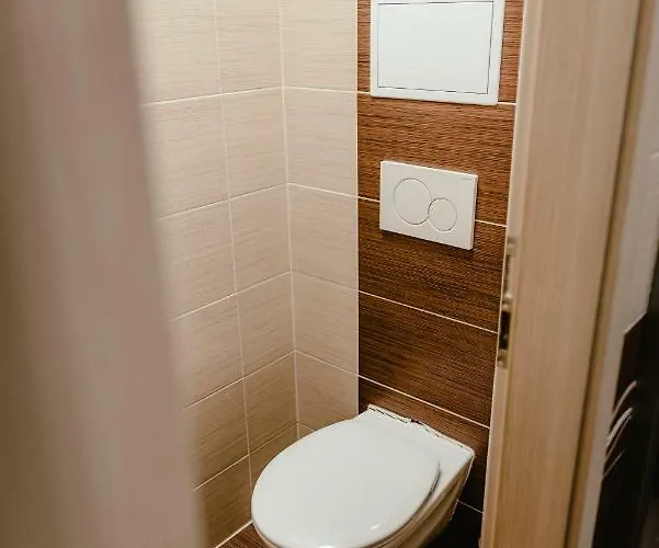 Zelny Trh 40 *